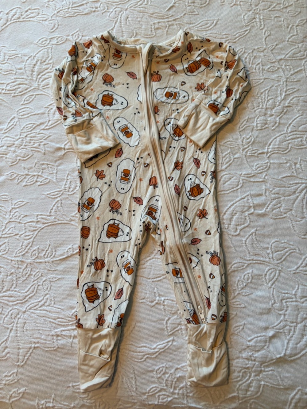 Little one shop bamboo 0-3M Cream Pumpkin Ghost Zip-Front Kids One-Piece pj